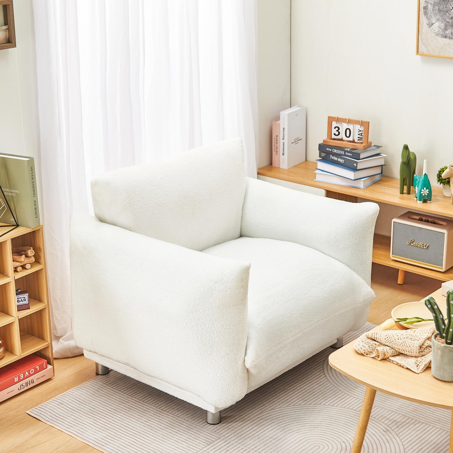 Arm Chair, soft as bread with 4 metal feet